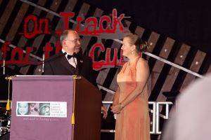 Bill and Teri Popp receiving the JDRF Corporate Leader of the Year Award